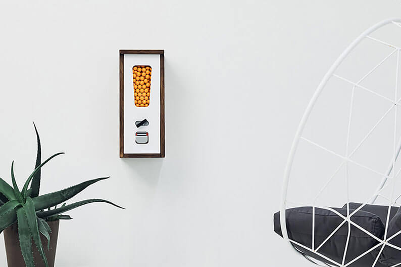 Der Automat Käues von Gruin schickt einen in die Zeit als es noch Kaugummiautomaten gab.