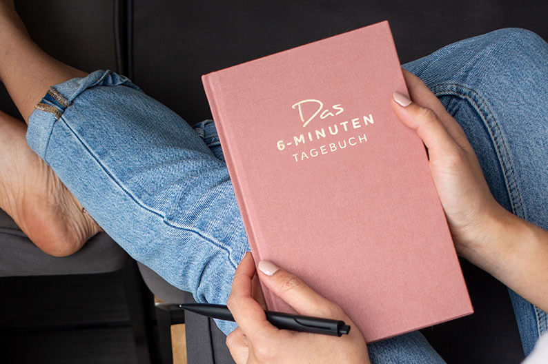 Das 6-Minuten-Tagebuch ist ein großartiges Geschenk für Menschen, die sich für Persönlichkeitsentwicklung interessieren.